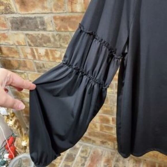 Guess black long sleeve top

Size large‎ - Picture 4 of 6